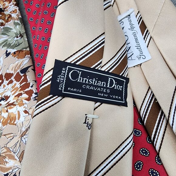 Four Piece Tie Assortment Set Mens Christian Dior Claudio Gatti Carlo Colombo - Picture 2 of 7
